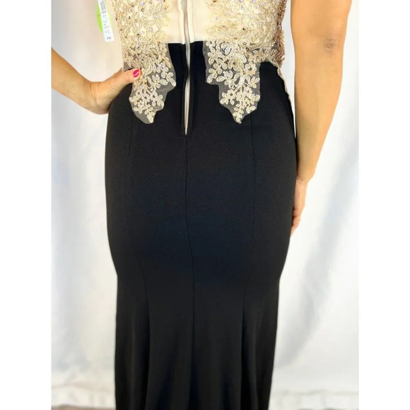 NWT Windsor Black Gold Lace V-NeckFormal Gown $135 - Picture 10 of 14